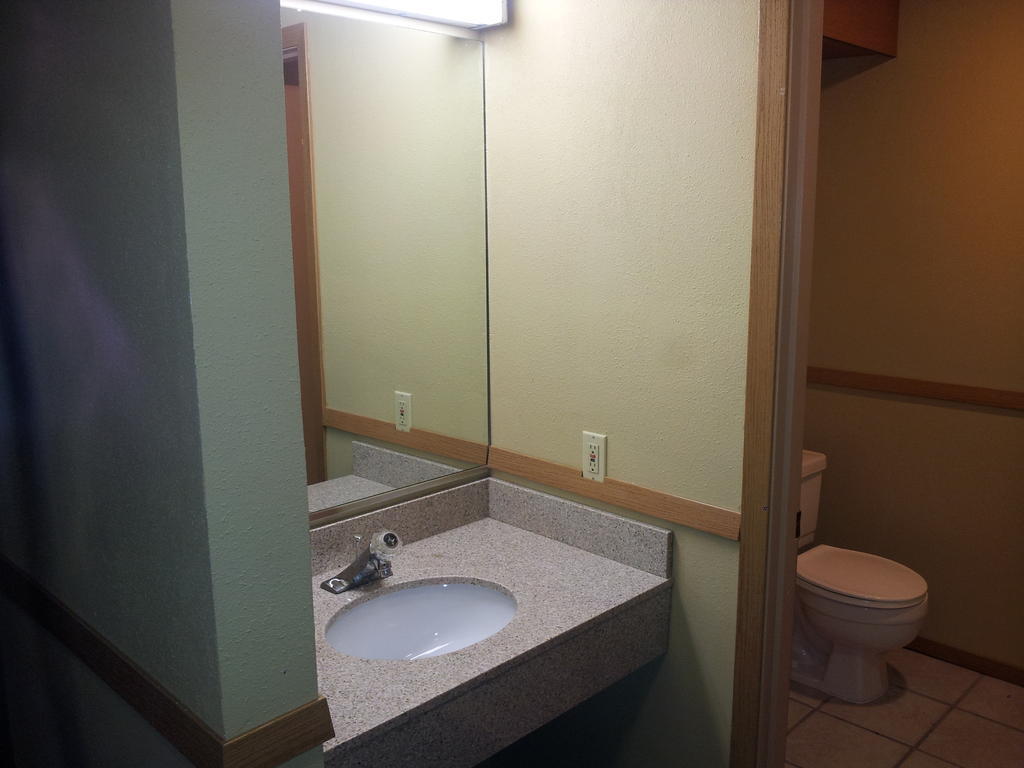 South Tacoma Suites Phòng bức ảnh